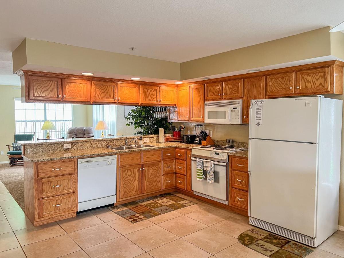 Lake Front 2Br Walk-In With Large Deck - Free Tickets Included - 79-1 Бренсон Екстер'єр фото